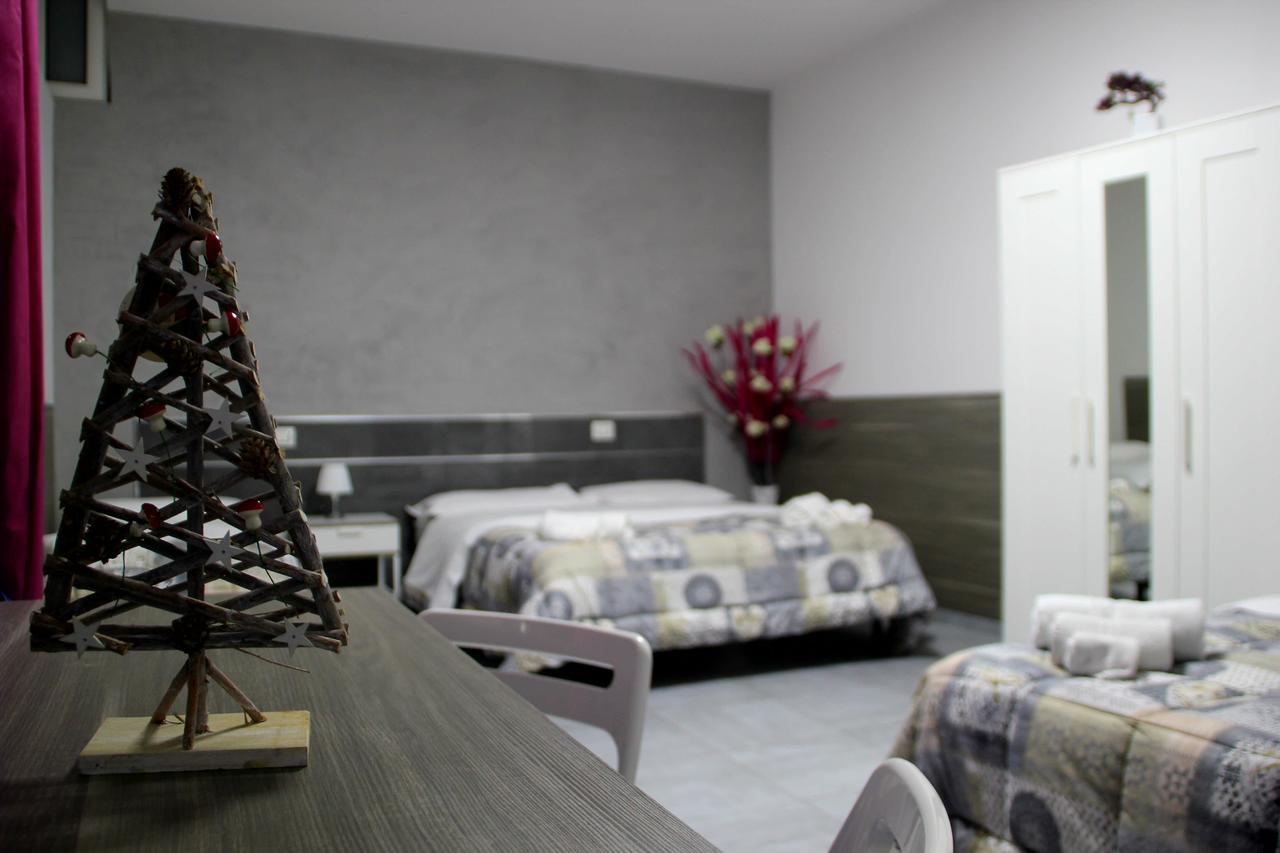 나폴리 Chiaia Relax B&B 외부 사진
