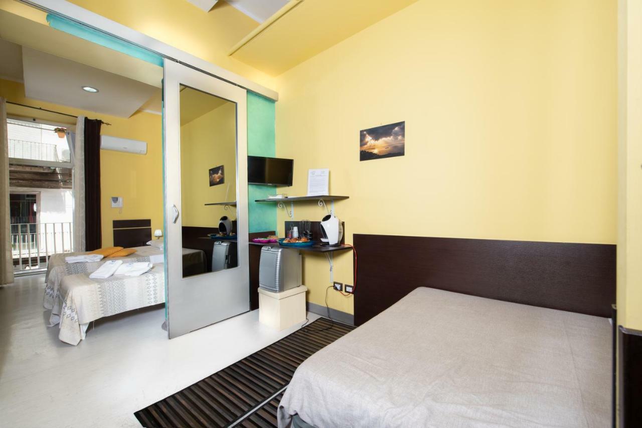 나폴리 Chiaia Relax B&B 외부 사진
