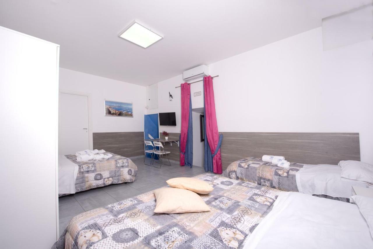 나폴리 Chiaia Relax B&B 외부 사진