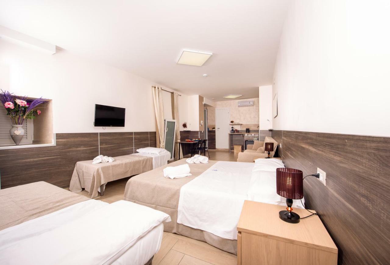 나폴리 Chiaia Relax B&B 외부 사진